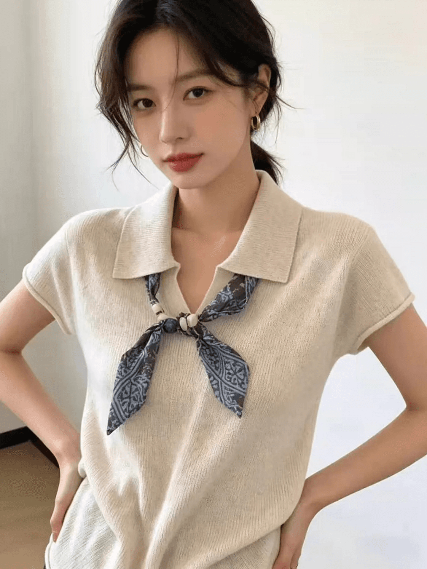한 부서 디자인 센스 POLO 칼라 스카프 반팔 니트 스웨터 봄 여름 새로운 고급 센스 패션 품격 얇은 스타일 맨위 상세 이미지 4