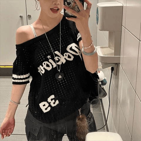 아메리칸 레트로 홀로우 아웃 비스듬한 어깨 반팔 티셔츠 여성 여름 새로운 핫걸 느긋한 바람 루즈핏 슬림해 보이는 알파벳 맨위 상세 이미지 4