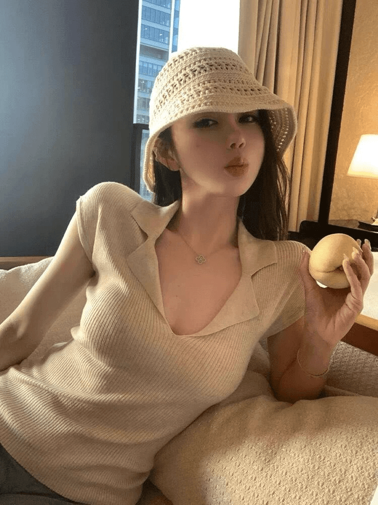 고급 센스 서리가 내린 부서 살구 색상 V넥 POLO 셔츠 여성 여름 오래된 돈 바람 몸매 가꾸기 긍정적 인 어깨 니트 반팔 티셔츠 맨위 이미지 2