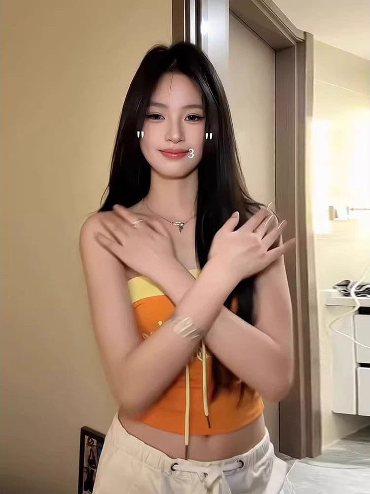 도파민 알파벳 프린트 튜브탑 조끼 여성 여름 외출용 해변가 휴가 바람 핫걸 쇼트 스타일 민소매 슬립 맨위