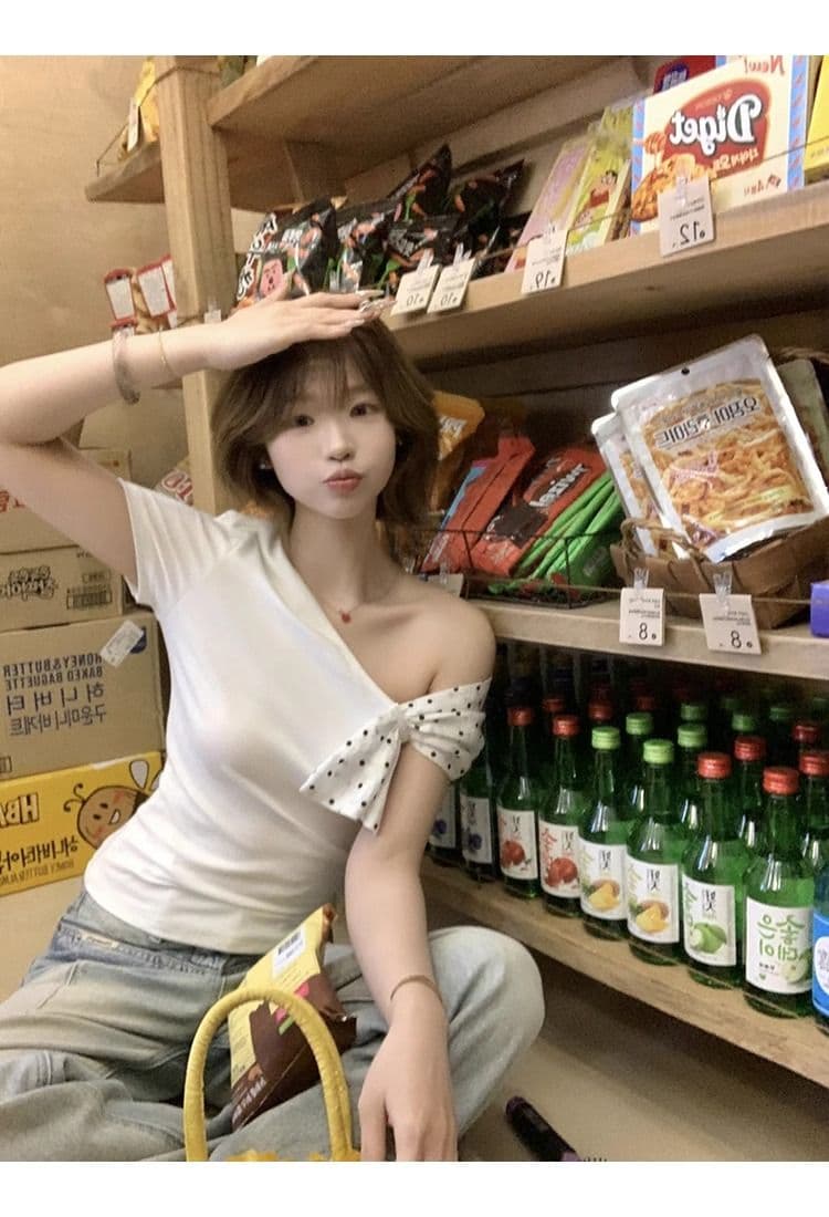 210 그램 순면 리브 반팔 티셔츠 여름 2026 새로운 트렌디 도트 무늬 오프숄더 몸매 가꾸기 쇼트 스타일 비스듬한 칼라 여성 의류 상세 이미지 26