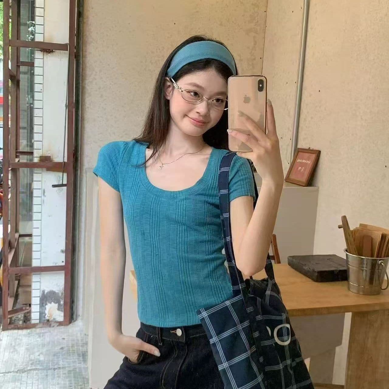 일상 편안함 지구 반팔 티셔츠 긍정적 인 어깨 몸매 가꾸기 한 부서 핫걸 슬림해 보이는 짧은 맨위 여성 상세 이미지 5