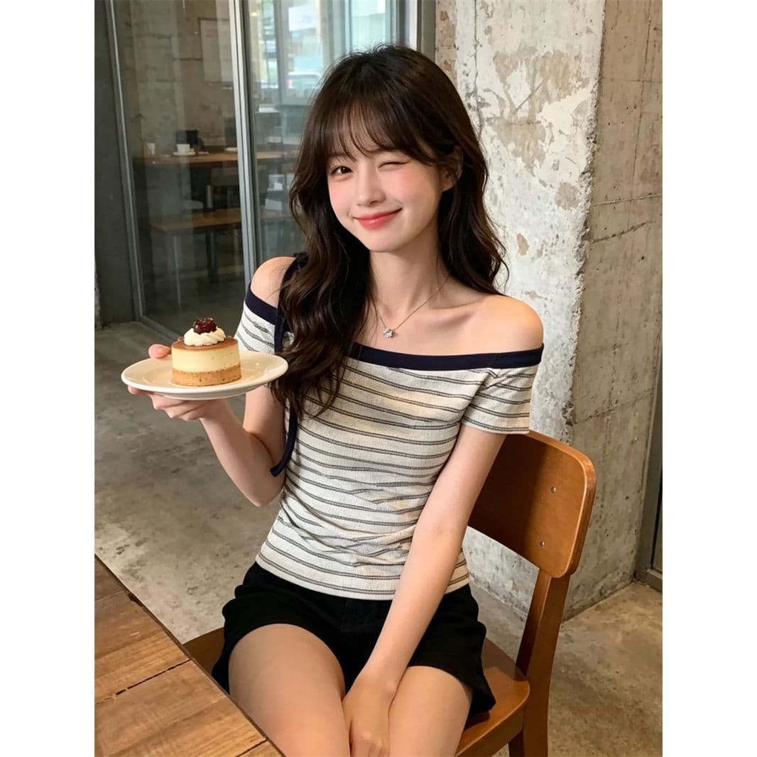 원본 품질 품격 레이스업 스트라이프 반팔 티셔츠 여성 여름 몸매 가꾸기 슬림해 보이는 맨위 이미지 4