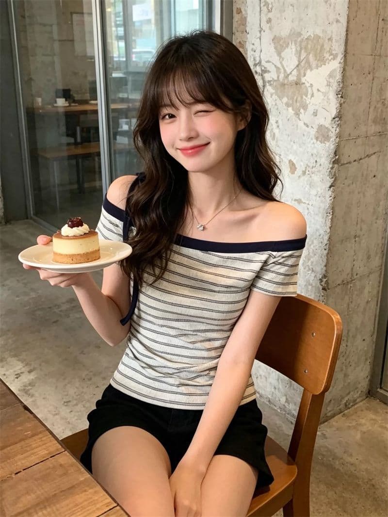 원본 품질 품격 레이스업 스트라이프 반팔 티셔츠 여성 여름 몸매 가꾸기 슬림해 보이는 맨위 상세 이미지 5