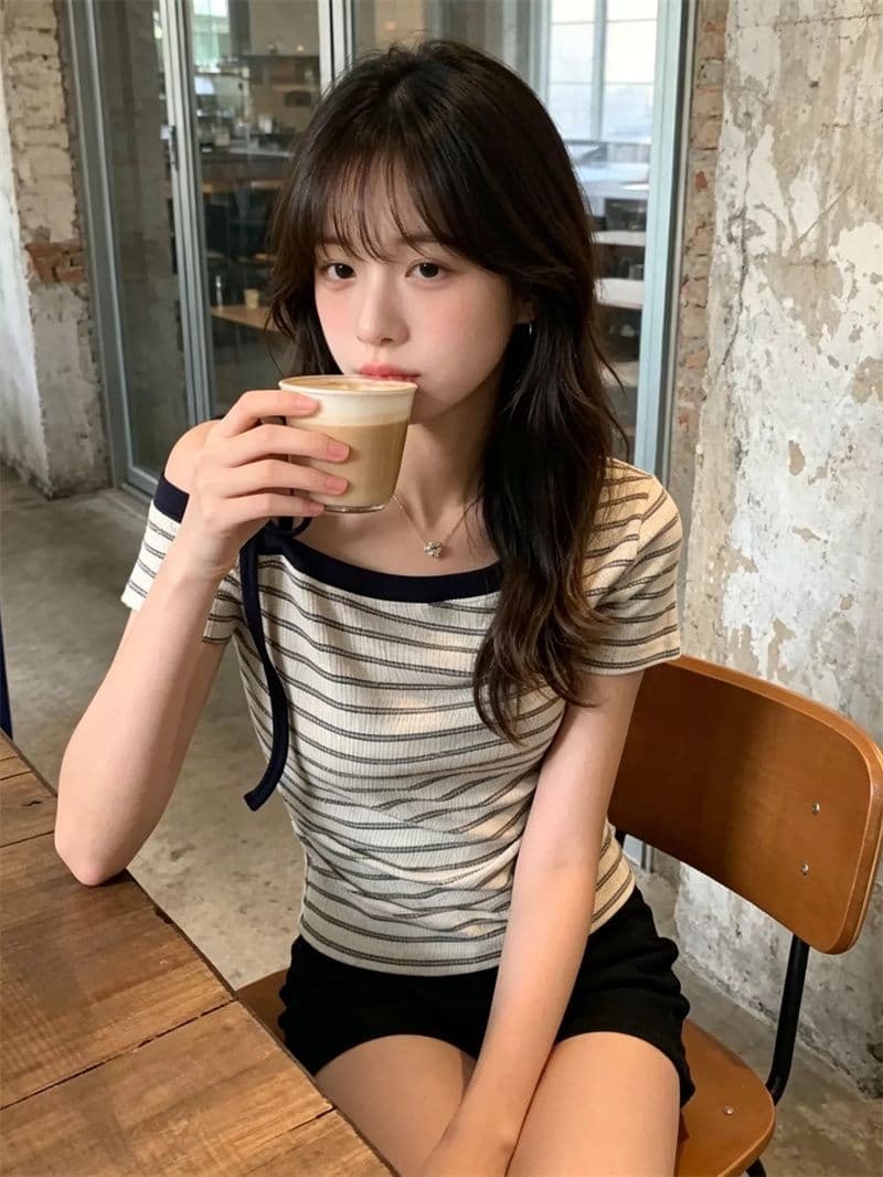 원본 품질 품격 레이스업 스트라이프 반팔 티셔츠 여성 여름 몸매 가꾸기 슬림해 보이는 맨위 상세 이미지 6