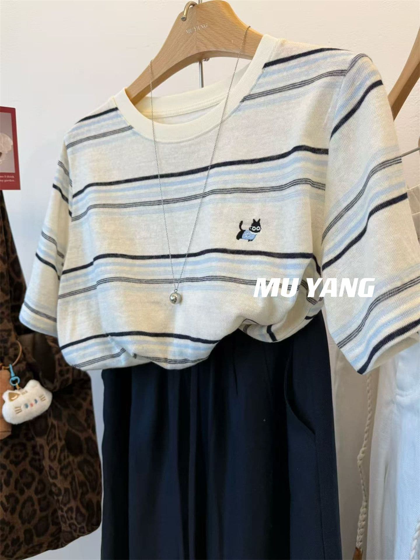 원본 원단 특별 빅 사이즈 300 근 검은 눈 고양이 배색 스트라이프 반팔 티셔츠 여성 얇은 맨위 상세 이미지 13