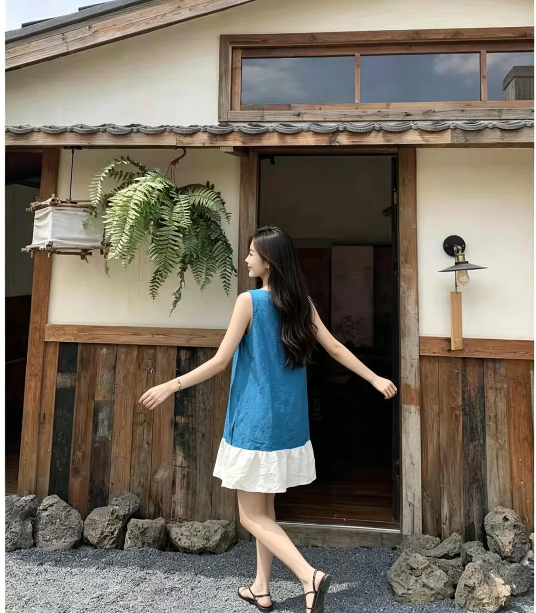 레이크 블루 자카드 민소매 여성 드레스 여름 배색 화이트 밑단 레이스업 루즈핏 슬림해 보이는 작은 키 캐주얼 연령 감소 상세 이미지 5