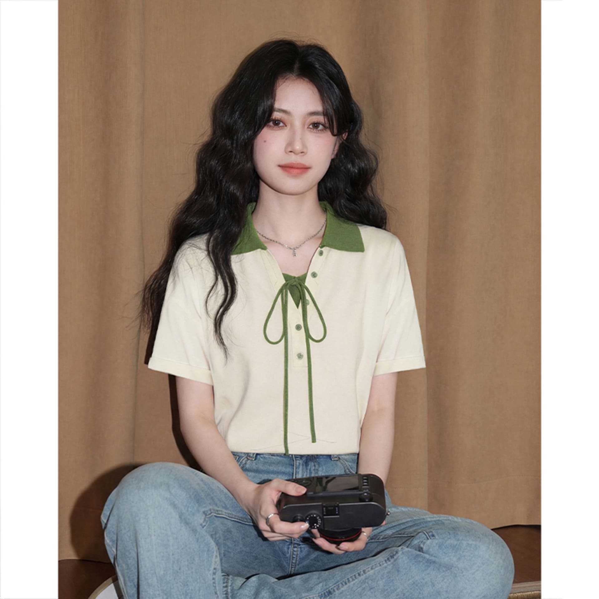 눈꽃 구슬 그라운드 210 그램 반팔 티셔츠 여성 의류 여름 새로운 루즈핏 레이스업 배색 POLO 칼라 맨위 상세 이미지 6