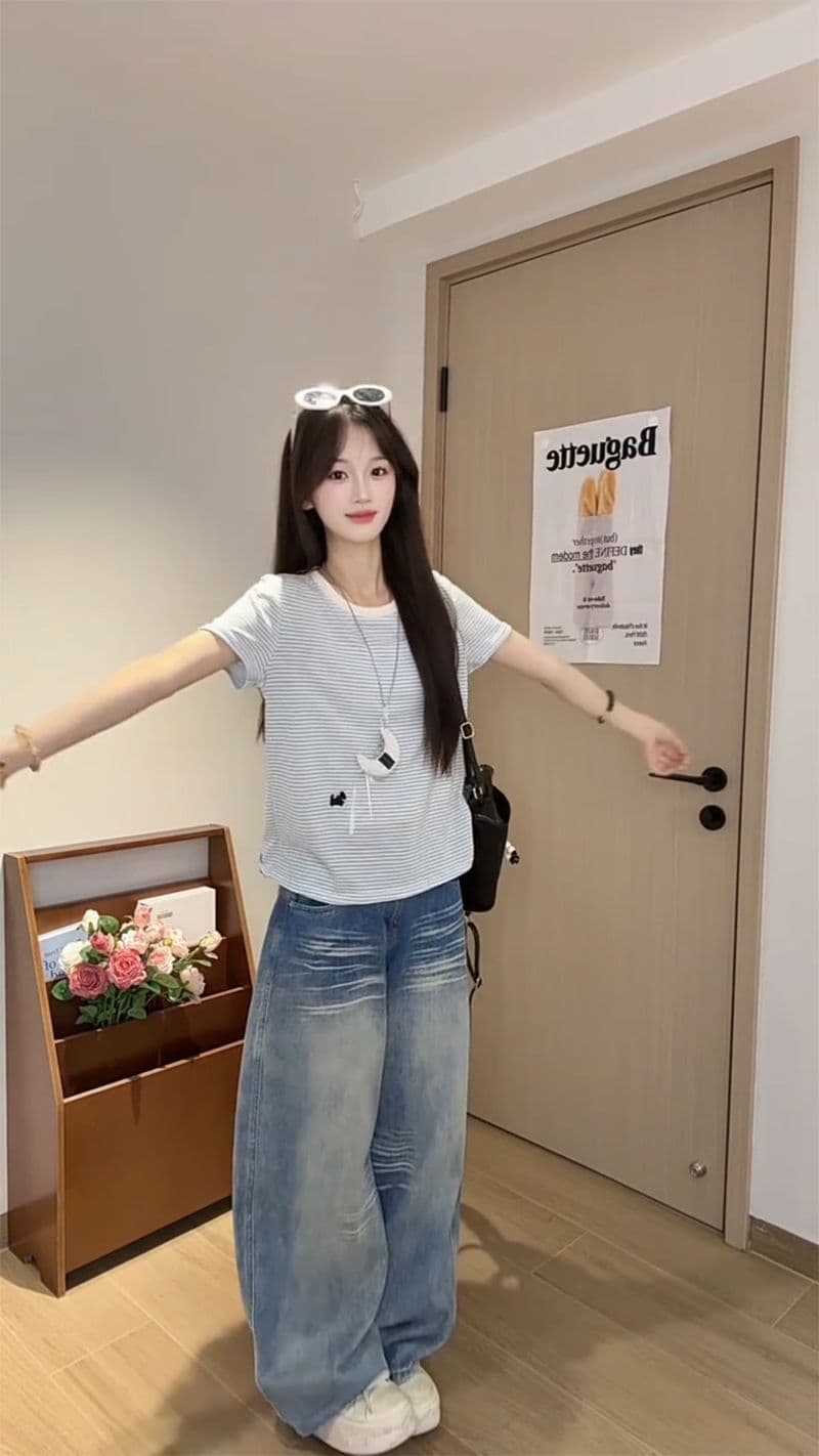 230 크 스트라이프 반팔 티셔츠 여성 의류 여름 새로운 디자인 센스 만화 가시 자수 라운드 넥 맨위 상세 이미지 7