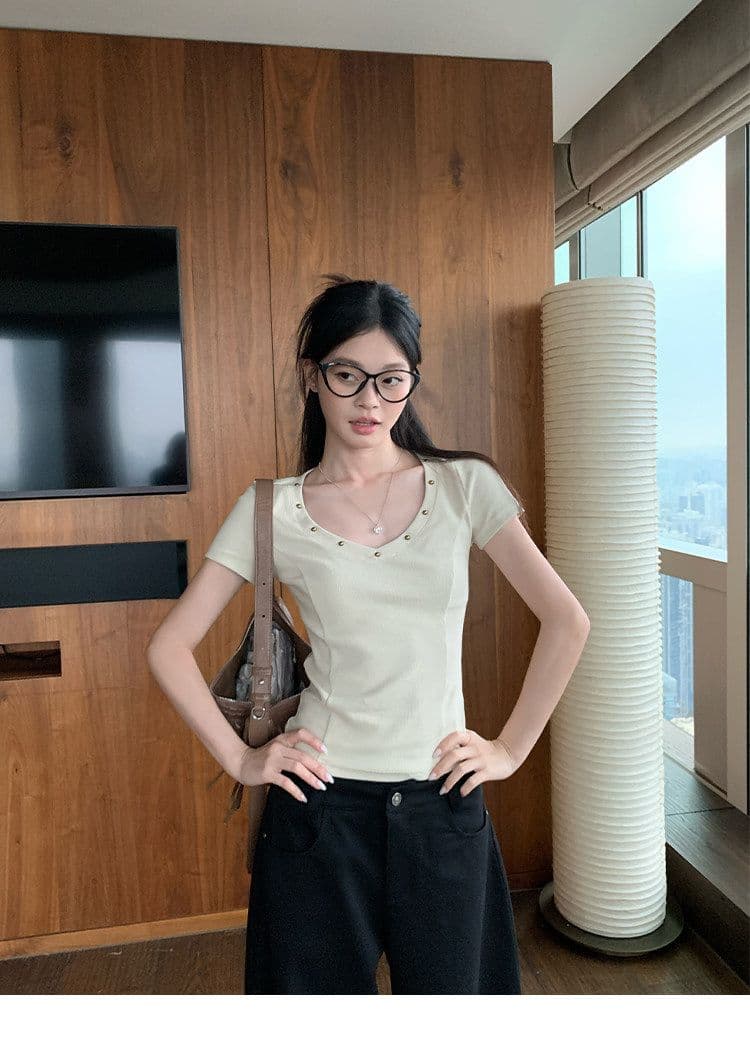 반팔 티셔츠 여성 의류 여름 트렌디 새로운 긍정적 인 어깨 몸매 가꾸기 슬림해 보이는 한 부서 디자인 센스 징 V넥 맨위 상세 이미지 7