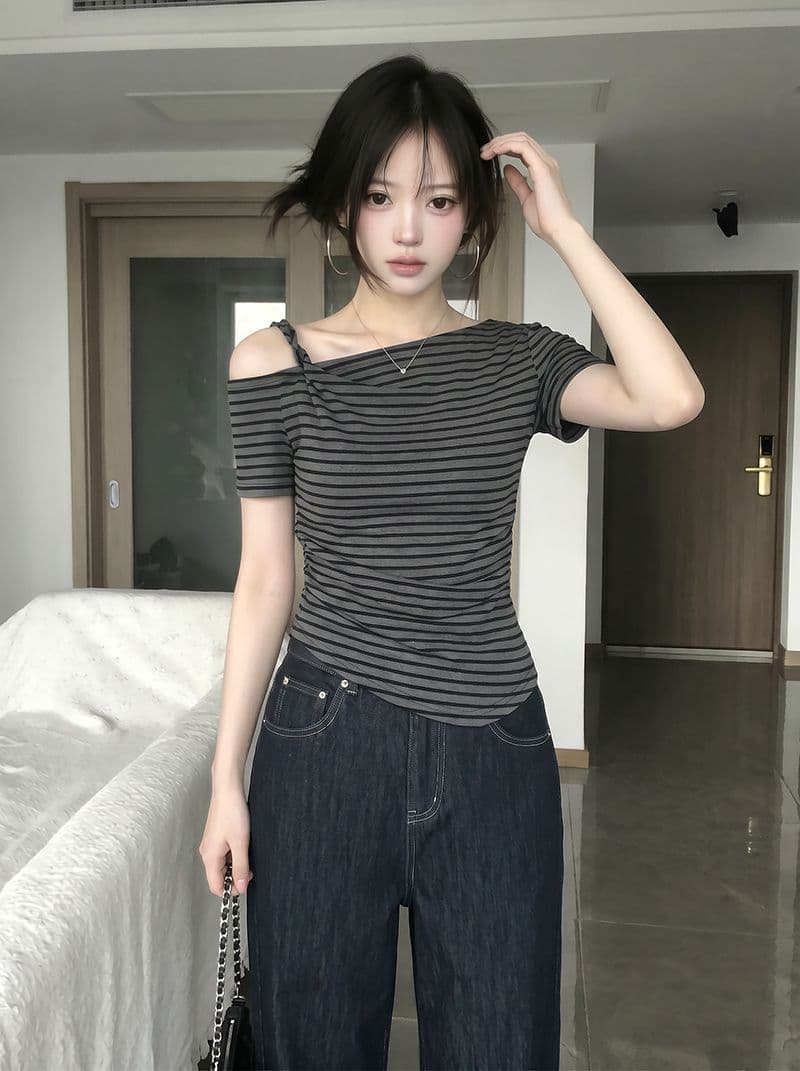 반팔 티셔츠 여성 의류 여름 새로운 긍정적 인 어깨 쇼트 스타일 디자인 센스 한 부서 스트라이프 오프숄더 비스듬한 칼라 맨위 상세 이미지 10