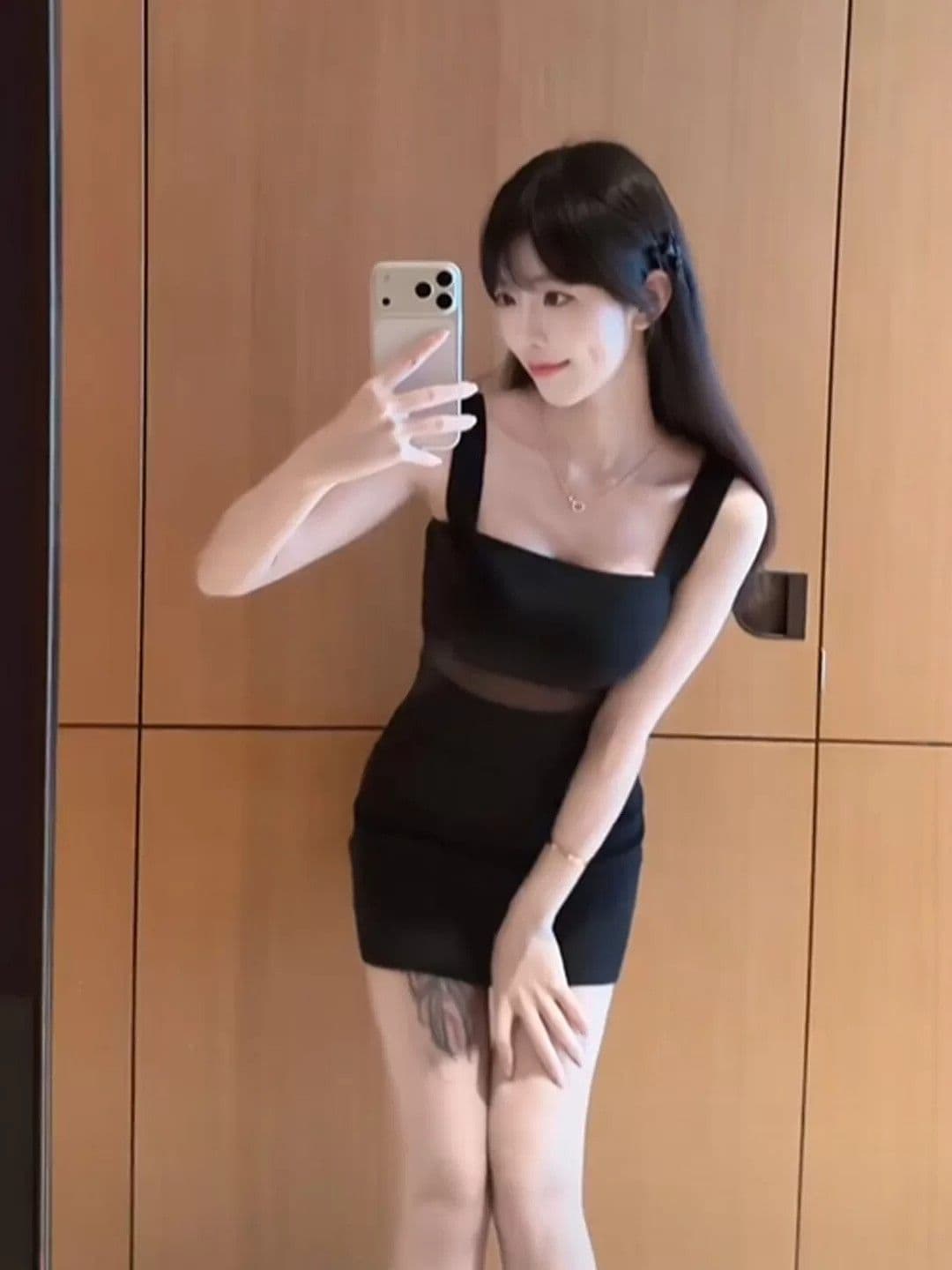 로얄 자매 바람 핫걸 섹시함 타이트 타이트 스커트 슬립 드레스 작은 대중 패션 품격 여성 미니 스커트 2026 여름 이미지 3