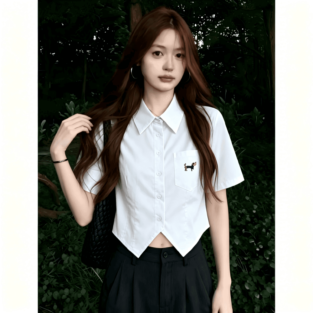 파란색 강아지 자수 쇼트 스타일 여성 셔츠 여름 학원 스타일 허리 수축 불규칙 밑단 슬림해 보이는 반팔 셔츠 상세 이미지 3