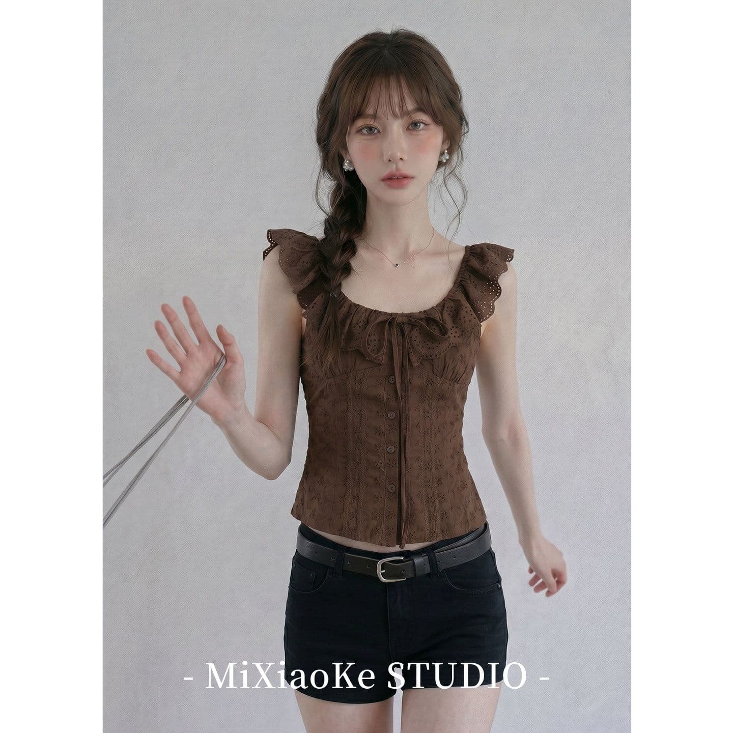 순면 자카드 원단 네리 명중 가져 가라. 프랑스식 보트넥 홀로우 아웃 자수 슬림해 보이는 둘 색상 짧은 조끼 이미지 5