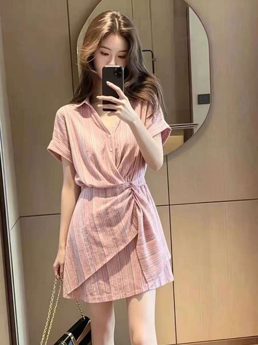 프랑스식 스트라이프 반팔 드레스 여성 의류 2026 여름 새로운 디자인 센스 주름 불규칙 허리 수축 슬림해 보이는 치마 이미지 4
