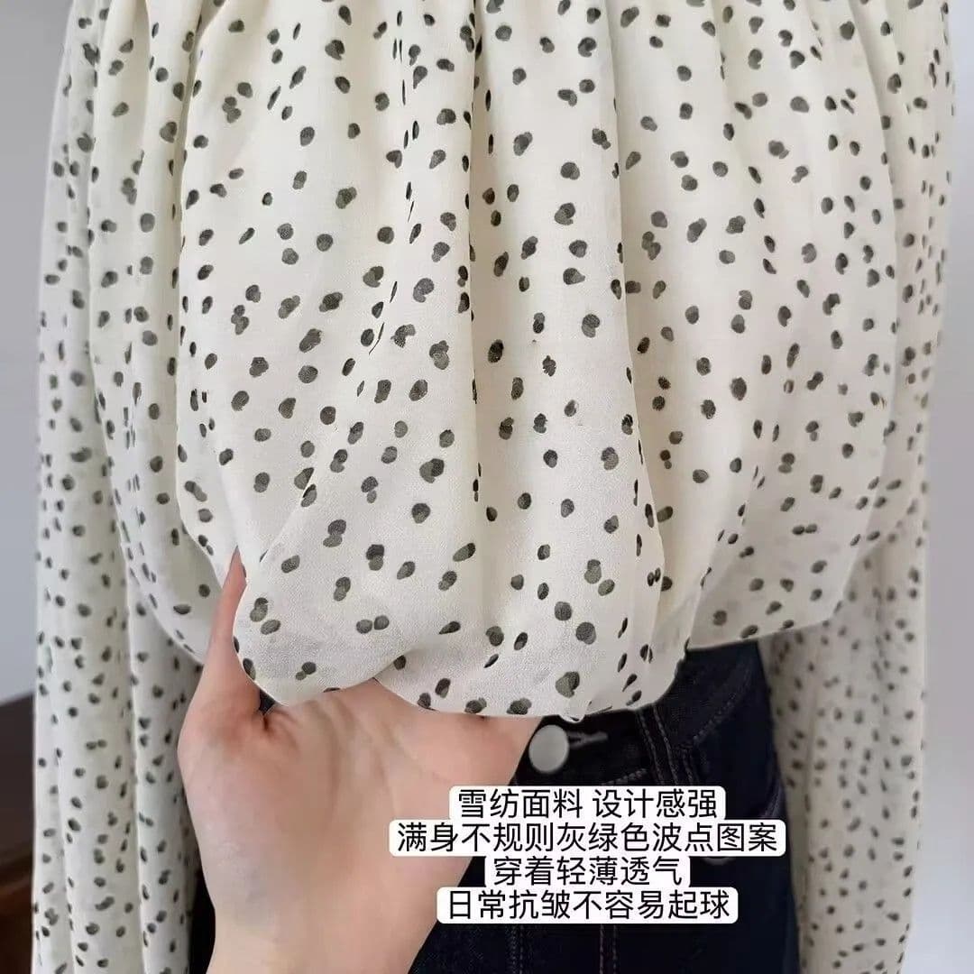 베를린 캐럿 프랑스식 오프숄더 도트 무늬 맨위 여성 봄 여름 새로운 순수한 욕망 바람 쇼트 스타일 긴팔 작은 셔츠 이미지 4