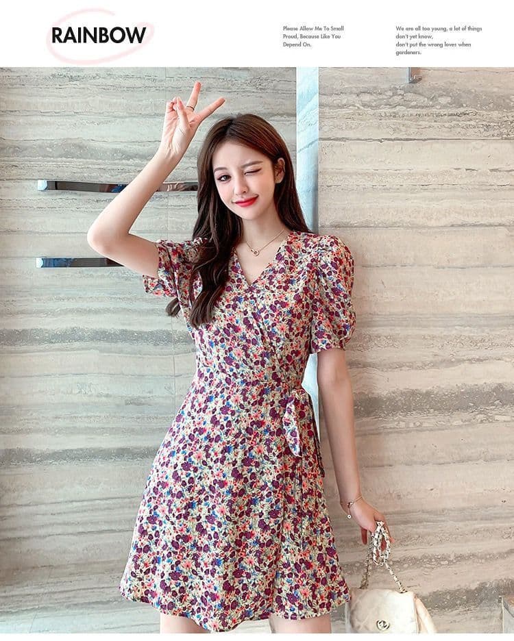 2026 여름 새로운 슈퍼 요정 센 부서 허리 수축 슬림해 보이는 V넥 꽃무늬 하나 슬라이스 큰 진자 반팔 여성 드레스 ins 상세 이미지 7