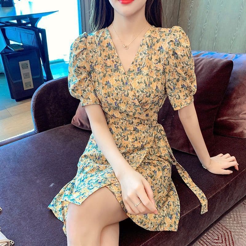 2026 여름 새로운 슈퍼 요정 센 부서 허리 수축 슬림해 보이는 V넥 꽃무늬 하나 슬라이스 큰 진자 반팔 여성 드레스 ins 상세 이미지 14
