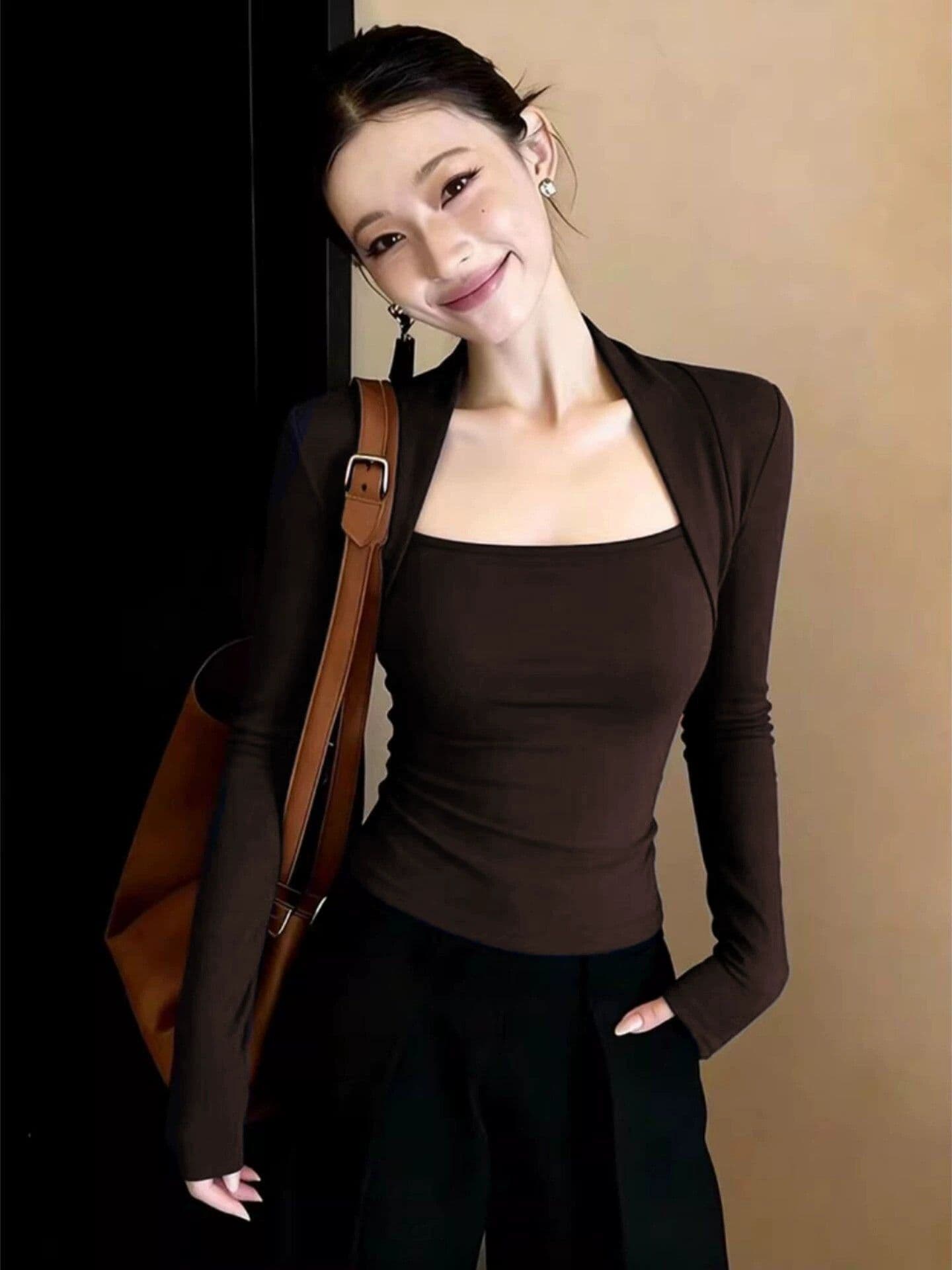 사람들 면 광장 칼라 투피스 세트 몸매 가꾸기 기본 셔츠 맨위 여성 2026 봄 디자인 센스 다용도 슬림해 보이는 티셔츠 상세 이미지 7