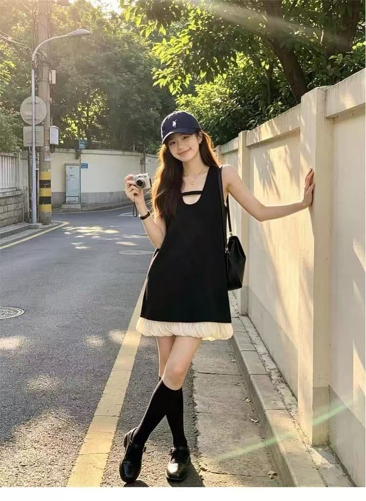 2026 여름 새로운 디자인 센스 작은 검은 드레스 여성 한 부서 민소매 조끼 스커트 적게 연령 한 마디 꽃밭 점프 슈트 치마 상세 이미지 6
