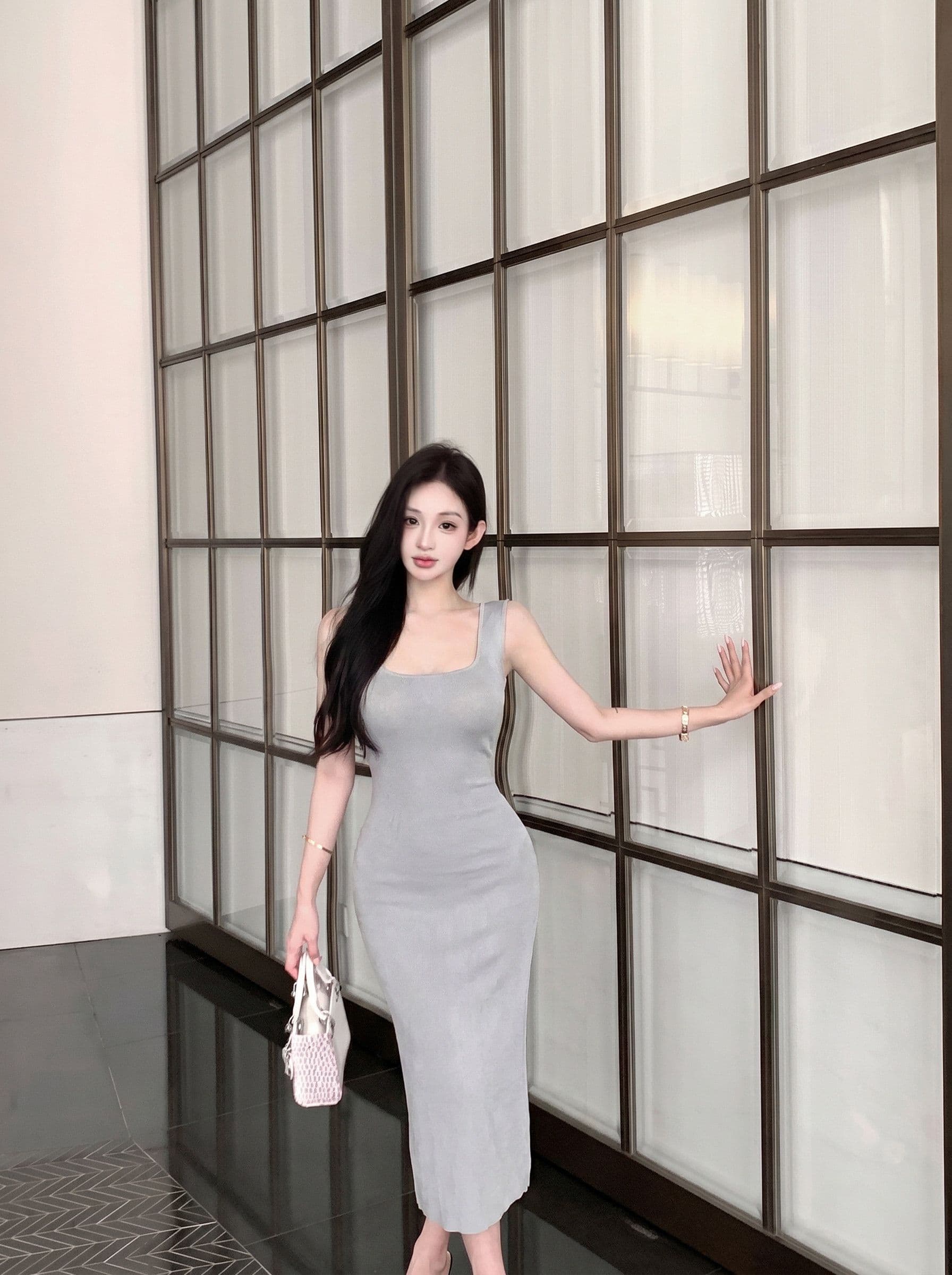 검정색 광장 칼라 니트 여성 드레스 여름 허리 수축 민소매 조끼 치마 몸매 가꾸기 슬림해 보이는 중간 길이 타이트 스커트 상세 이미지 9