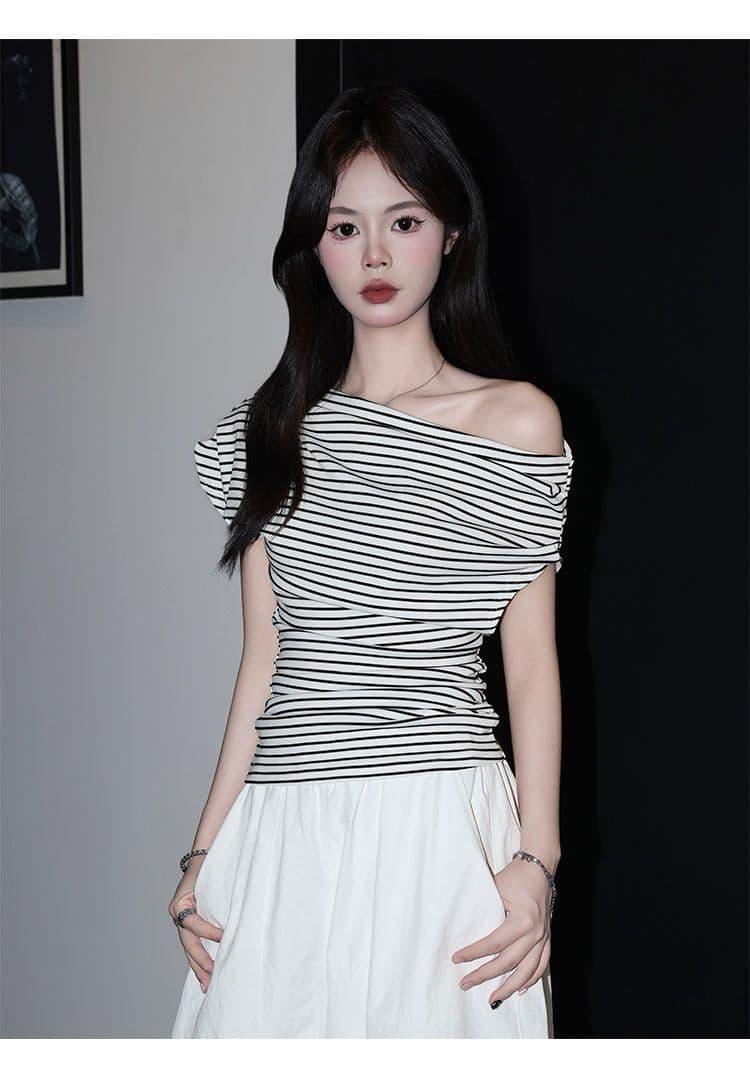 아메리칸 검정색 스트라이프 비스듬한 어깨 니트 티셔츠 여성 여름 새로운 ins 인사이드 가져 가라. 캐주얼 반팔 허리 수축 맨위 상세 이미지 8
