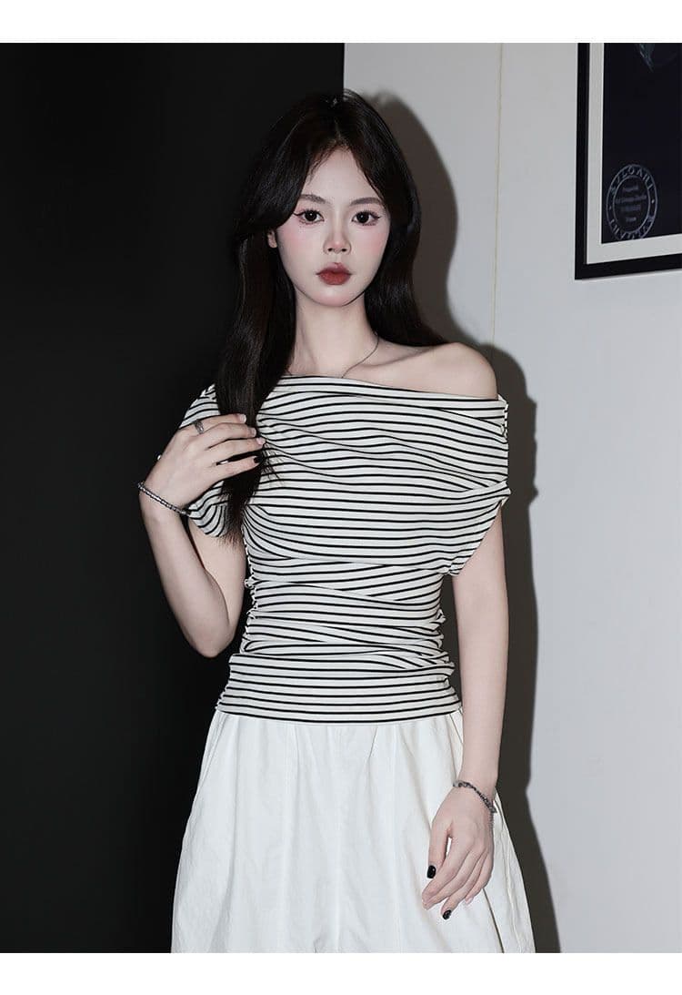 아메리칸 검정색 스트라이프 비스듬한 어깨 니트 티셔츠 여성 여름 새로운 ins 인사이드 가져 가라. 캐주얼 반팔 허리 수축 맨위 상세 이미지 9