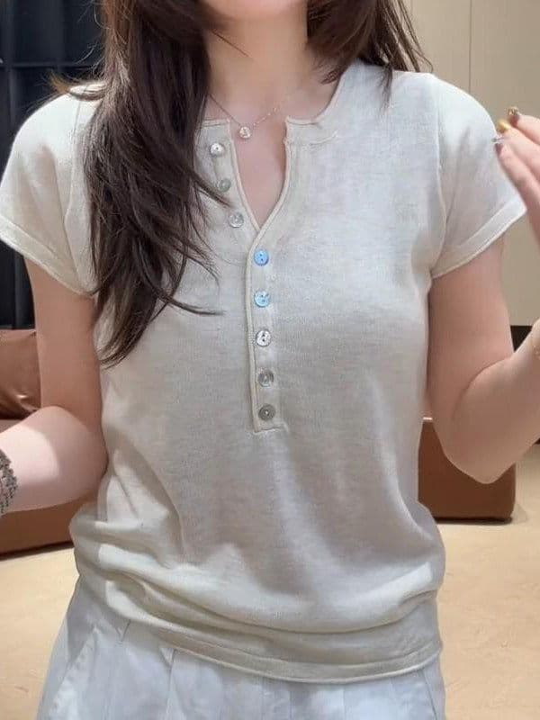 한 부서 미니멀리즘 품격 V넥 단추 반팔 티셔츠 여성 2026 여름 새로운 슬림해 보이는 고유 한 아름다운 맨위 상세 이미지 4
