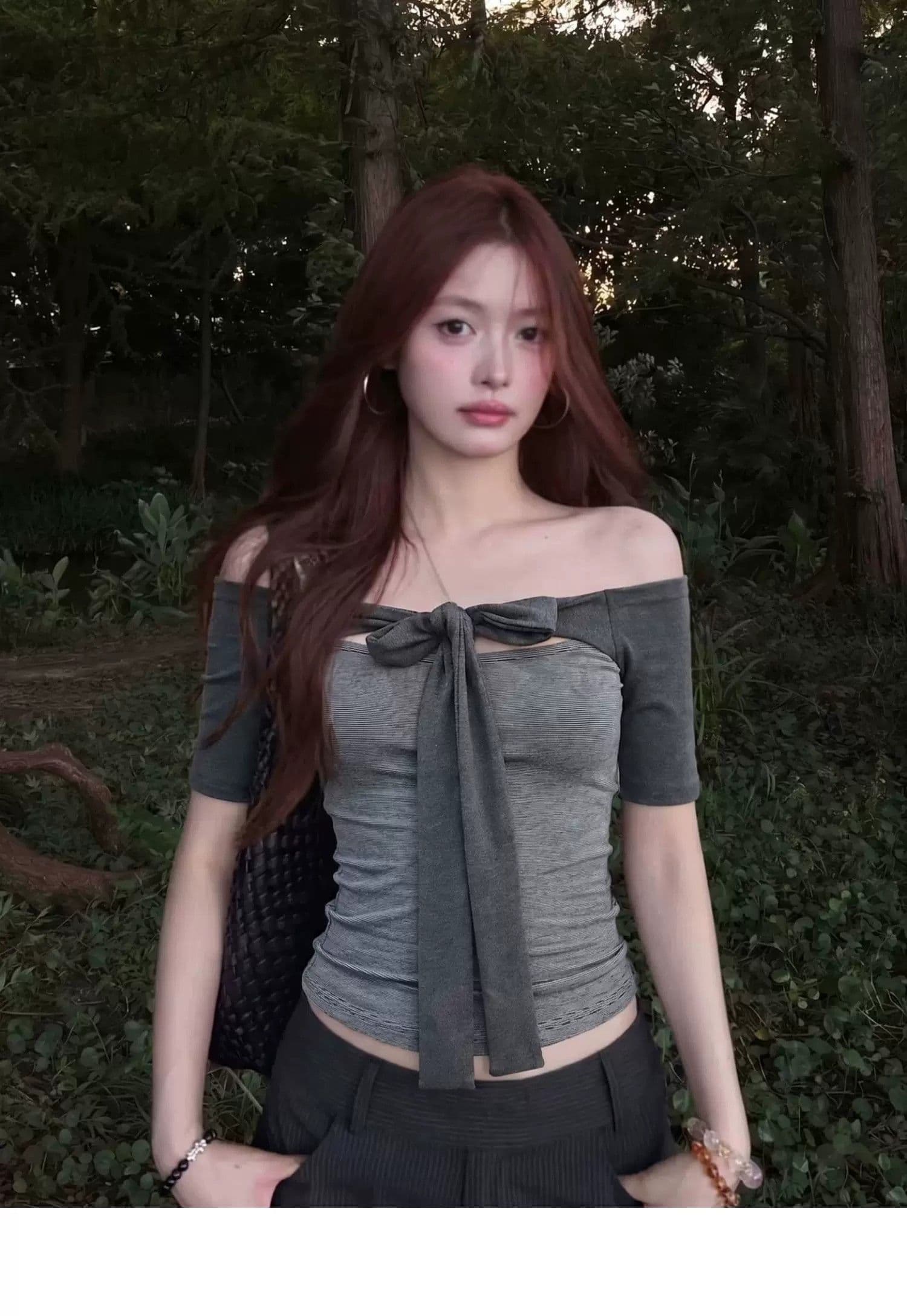 사람들 면 면 컬러 짜임 기사 회색 오프숄더 중간 소매 티셔츠 여성 여름 스트랩 몸매 가꾸기 디자인 센스 오프숄더 맨위 상세 이미지 3