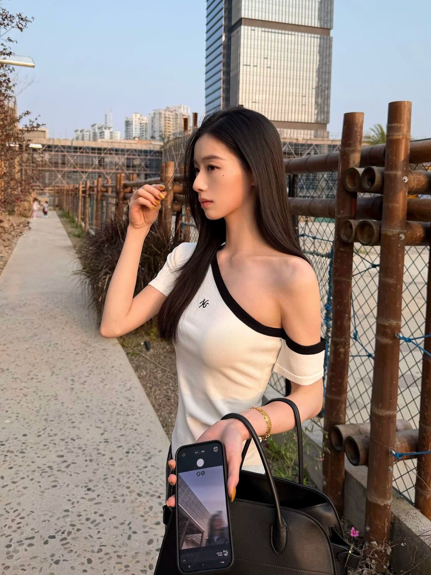 40 순면 한 부서 순수한 욕망 핫걸 바람이 아닙니다. 대칭 오프숄더 반팔 티셔츠 여성 여름 몸매 가꾸기 슬림해 보이는 디자인 센스 상세 이미지 1