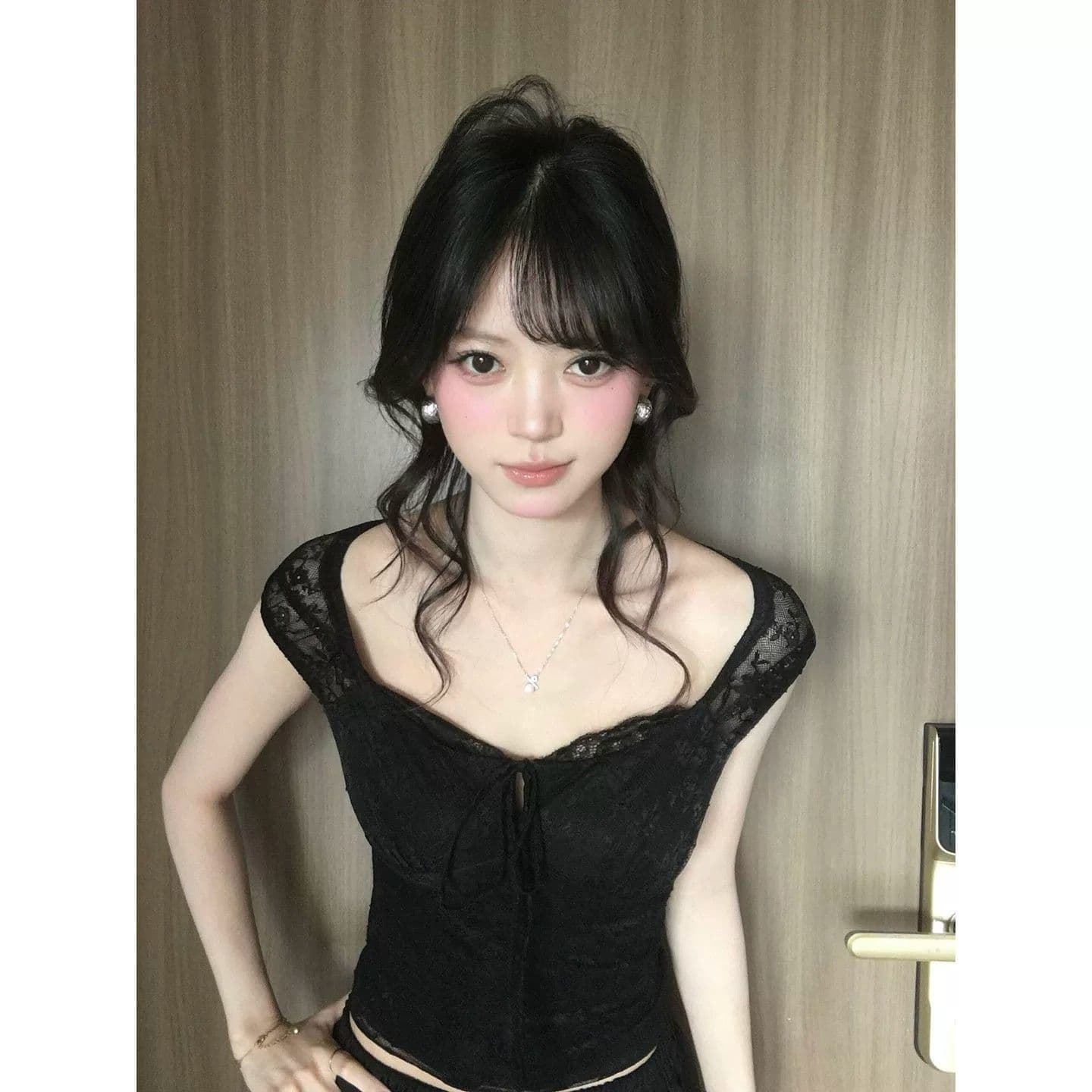 한 부서 레트로 나비 매듭 검정색 반팔 티셔츠 여성 여름 몸매 가꾸기 슬림해 보이는 디자인 센스 다용도 캐주얼 맨위 트렌디 이미지 5