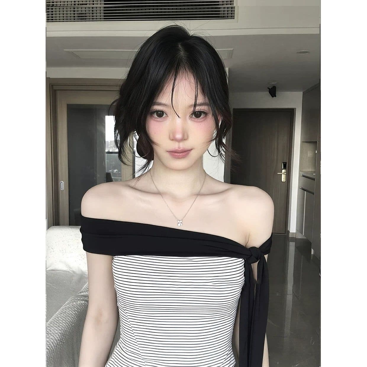 40 순면 배색 리본 오프숄더 스트라이프 티셔츠 여성 여름 허리 수축 슬림해 보이는 스트랩 핫걸 민소매 맨위 이미지 2