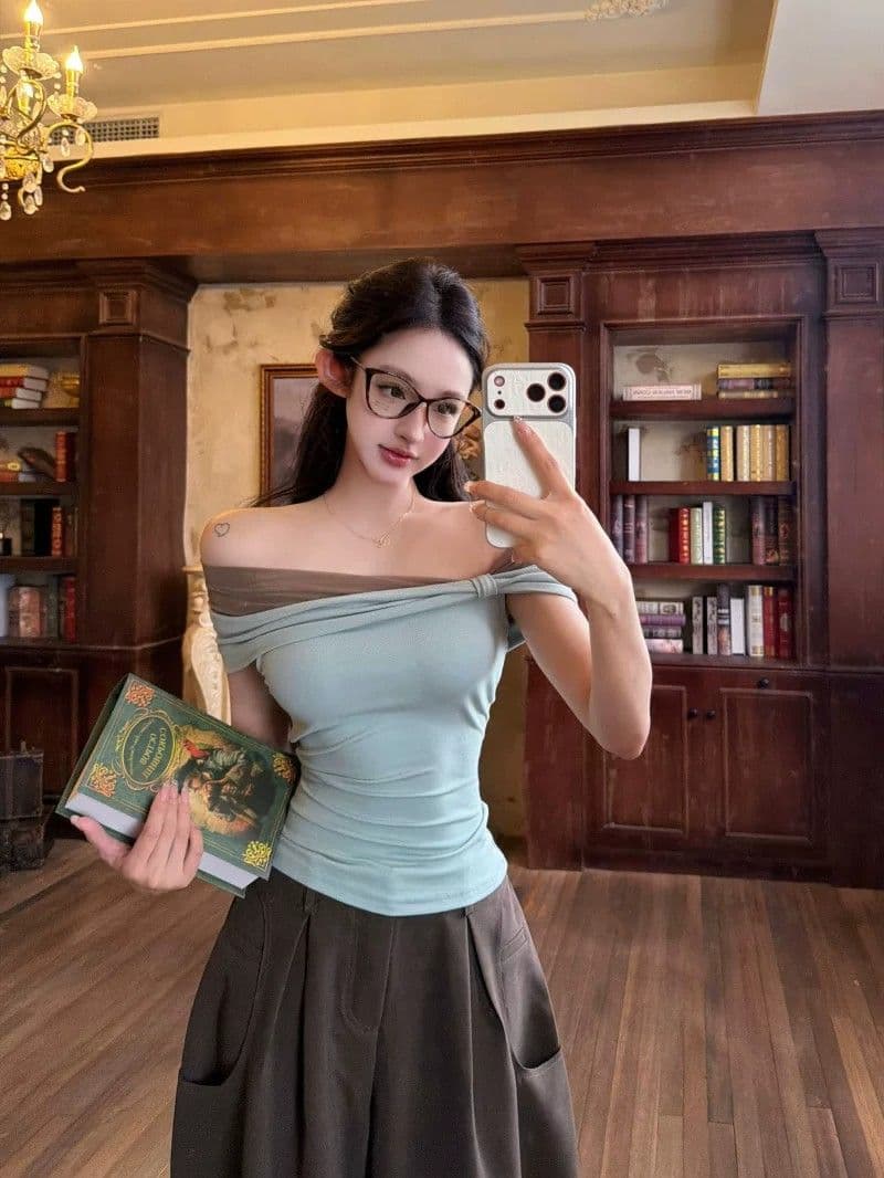 260 그램 사람들 면 핫걸 배색 오프숄더 반팔 티셔츠 여성 여름 디자인 센스 허리 수축 슬림해 보이는 몸매 가꾸기 맨위 상세 이미지 1
