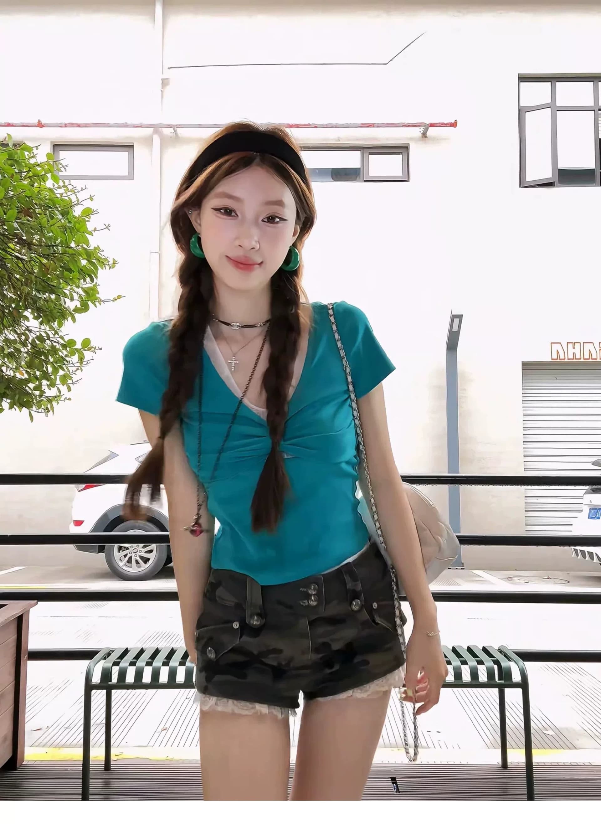 260 그램 사람들 면 반팔 티셔츠 여성 레이스 조각 V넥 비틀림 디자인 슬림해 보이는 핫걸 바람 쇼트 스타일 맨위 트렌디 상세 이미지 2