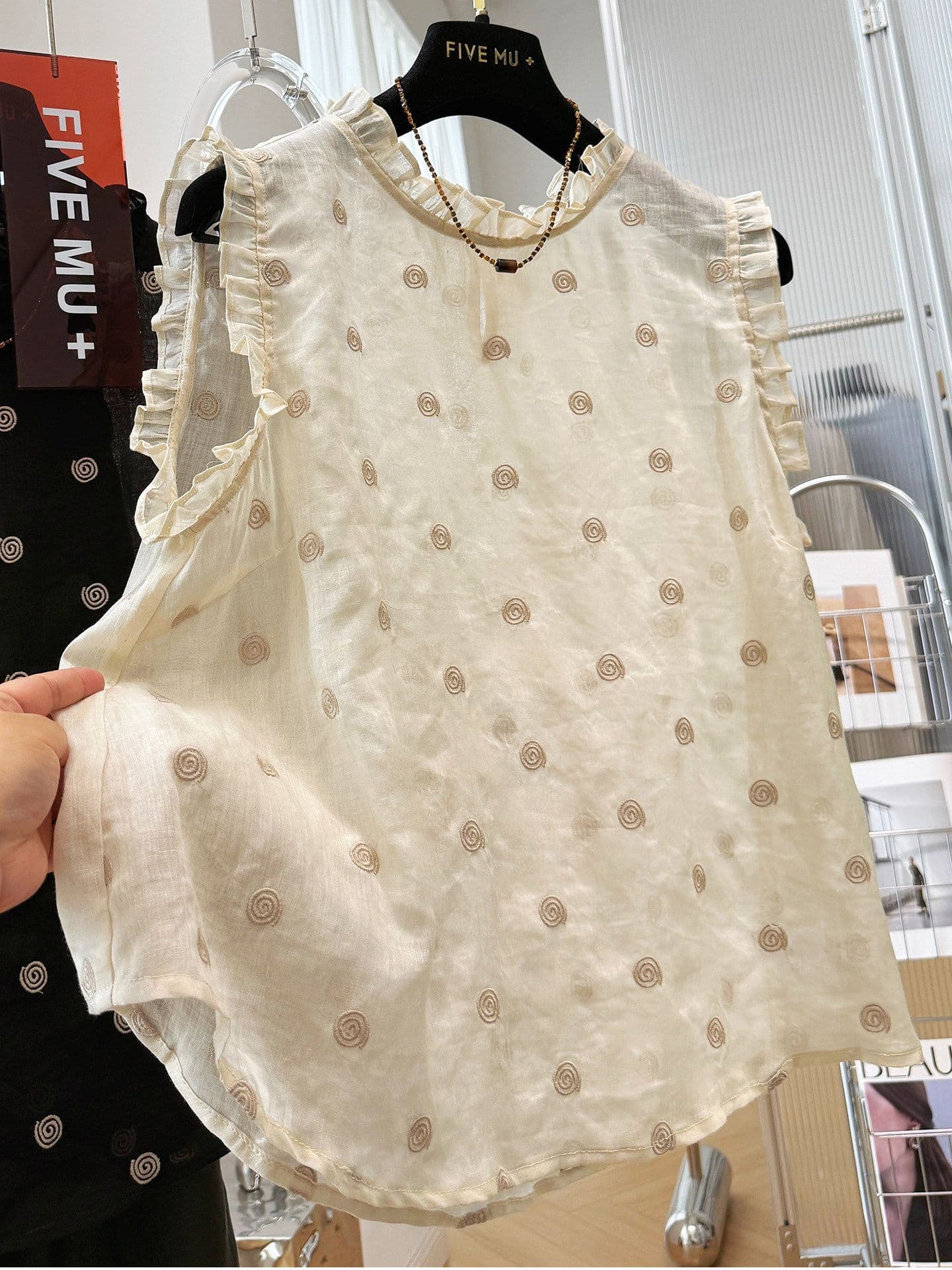 원본 원단 특별 빅 사이즈 300 근 자수 프릴 민소매 작은 셔츠 여성 여름 얇은 조끼 맨위 상세 이미지 4