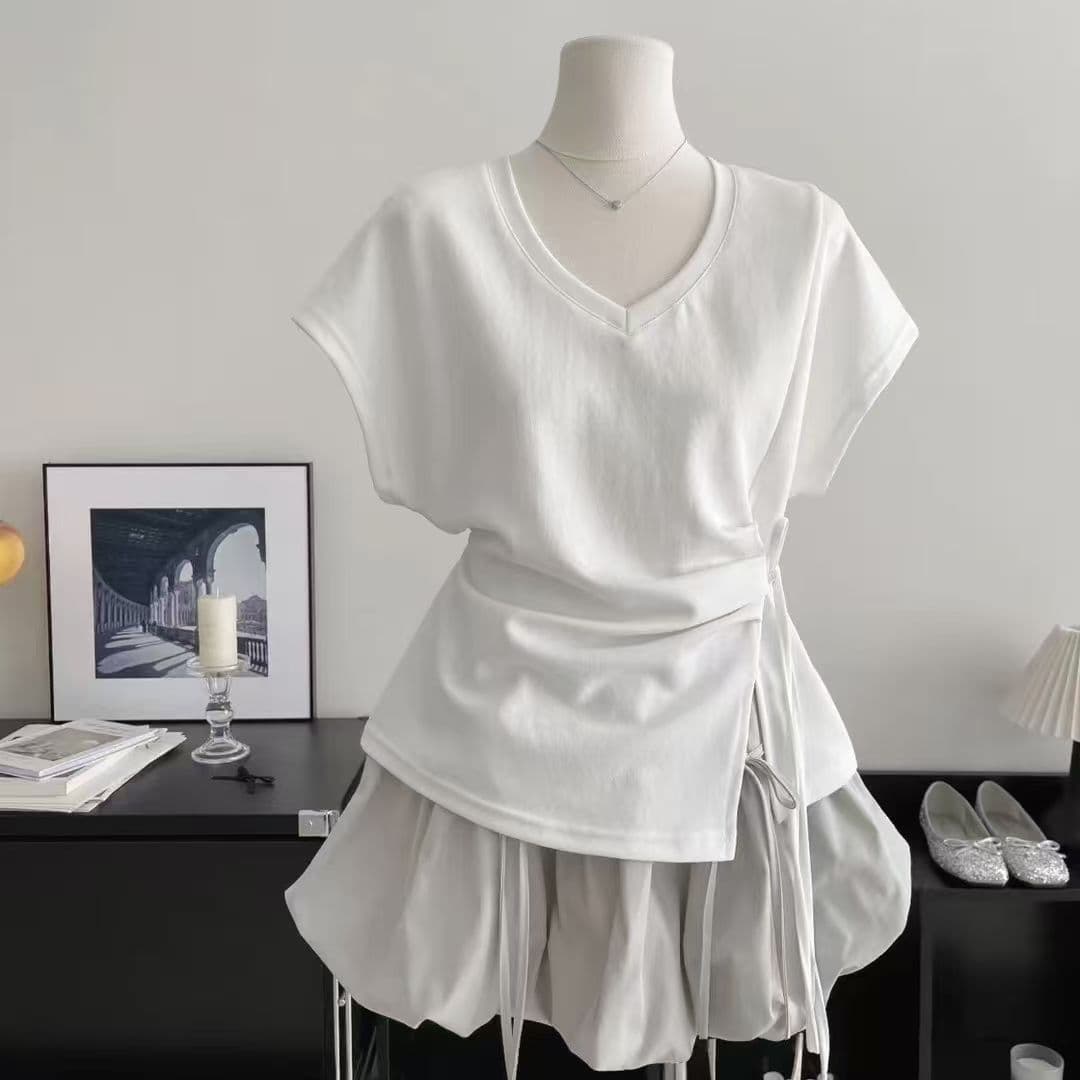 21 순면 특별 빅 사이즈 300 근 레이스업 몸매 가꾸기 주름 디자인 센스 맨위 여성 여름 반팔 t