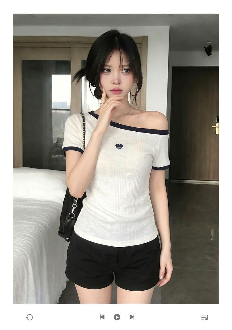 반팔 티셔츠 여성 의류 여름 새로운 트렌디 한 부서 디자인 센스 몸매 가꾸기 자수 배색 비스듬한 칼라 맨위 상세 이미지 1