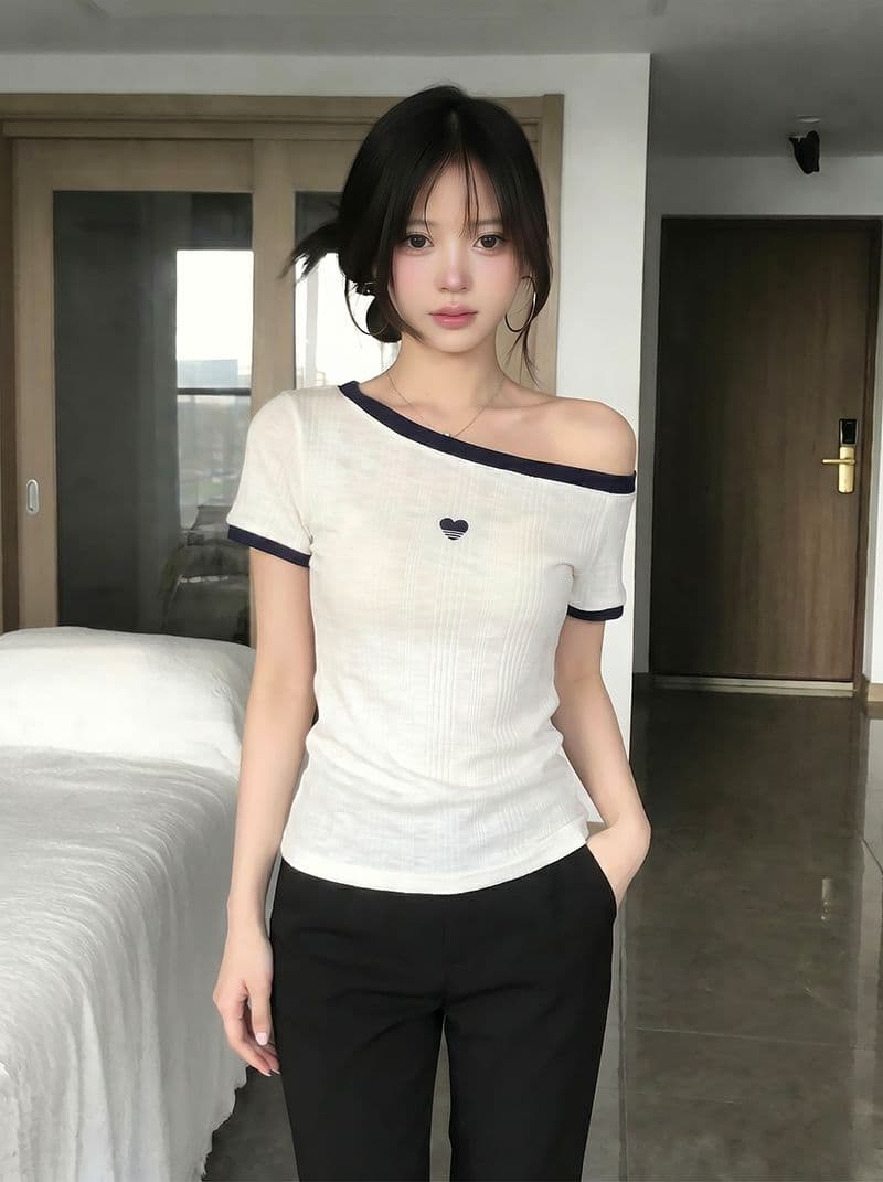 반팔 티셔츠 여성 의류 여름 새로운 트렌디 한 부서 디자인 센스 몸매 가꾸기 자수 배색 비스듬한 칼라 맨위 상세 이미지 8