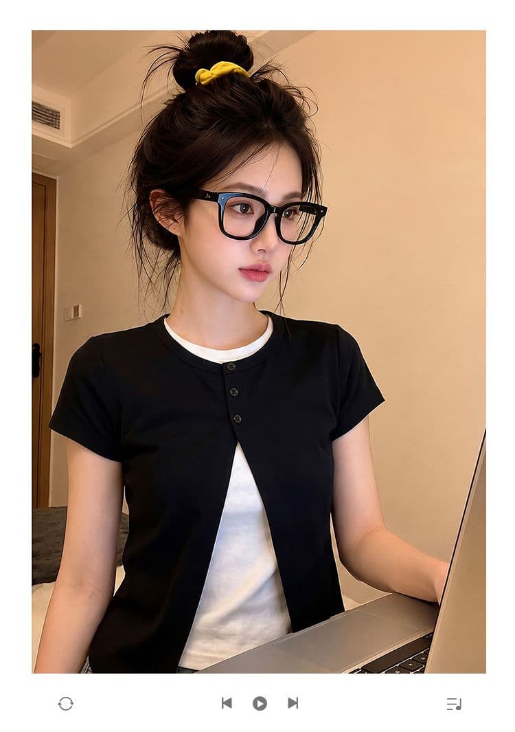 반팔 티셔츠 여성 의류 여름 새로운 트렌디 한 부서 몸매 가꾸기 슬림해 보이는 페이크 레이어드 단추 라운드 넥 맨위 상세 이미지 1