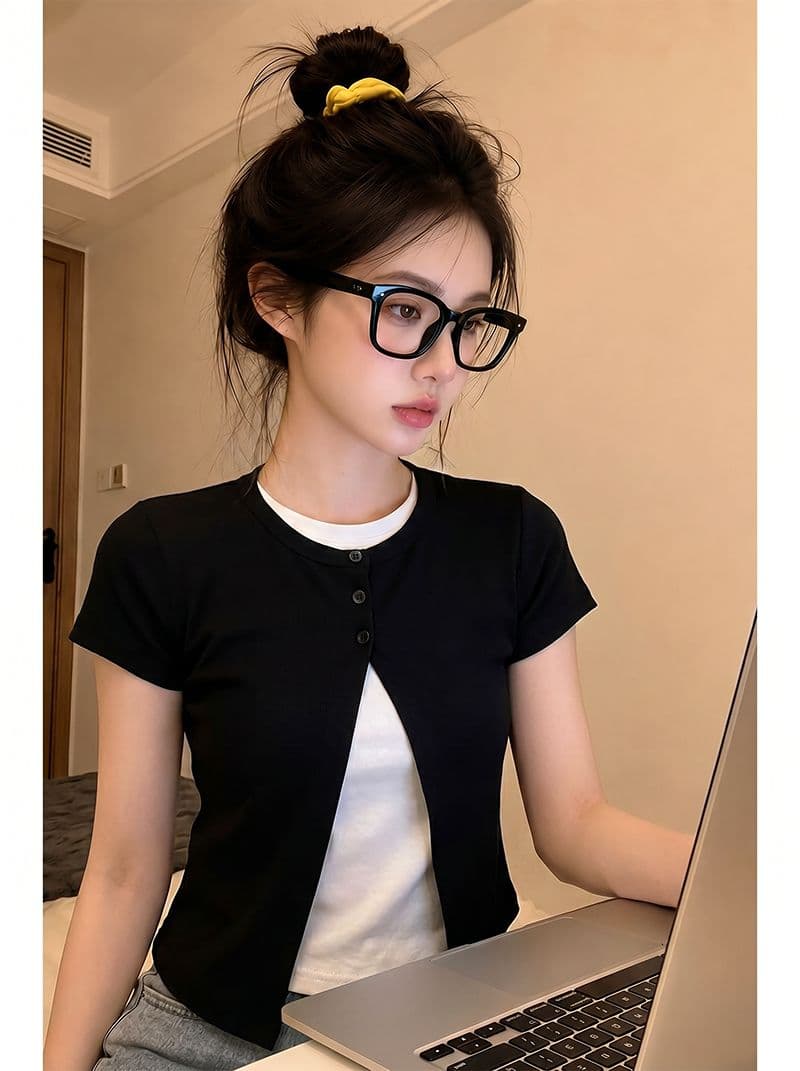 반팔 티셔츠 여성 의류 여름 새로운 트렌디 한 부서 몸매 가꾸기 슬림해 보이는 페이크 레이어드 단추 라운드 넥 맨위 상세 이미지 10