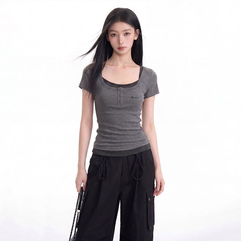 반팔 티셔츠 여성 의류 여름 새로운 디자인 센스 몸매 가꾸기 스트라이프 페이크 레이어드 한 부서 라운드 넥 맨위 상세 이미지 3
