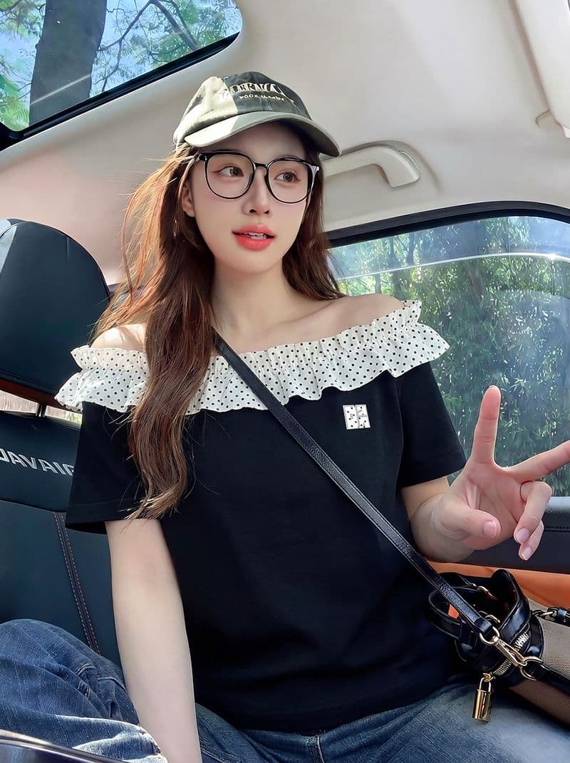 반팔 티셔츠 여성 의류 여름 새로운 트렌디 한 부서 루즈핏 자수 프릴 도트 무늬 비스듬한 칼라 맨위