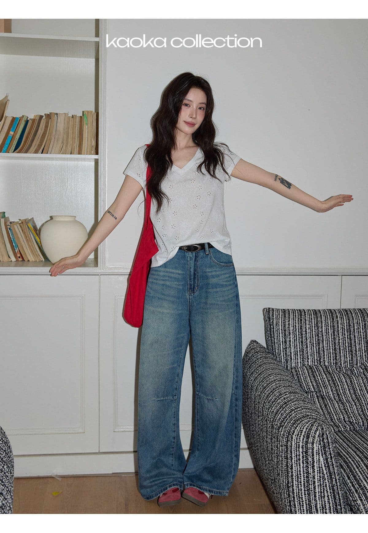 반팔 티셔츠 여성 의류 여름 새로운 한 부서 디자인 센스 슬림해 보이는 단색 자수 홀로우 아웃 V넥 맨위 상세 이미지 22