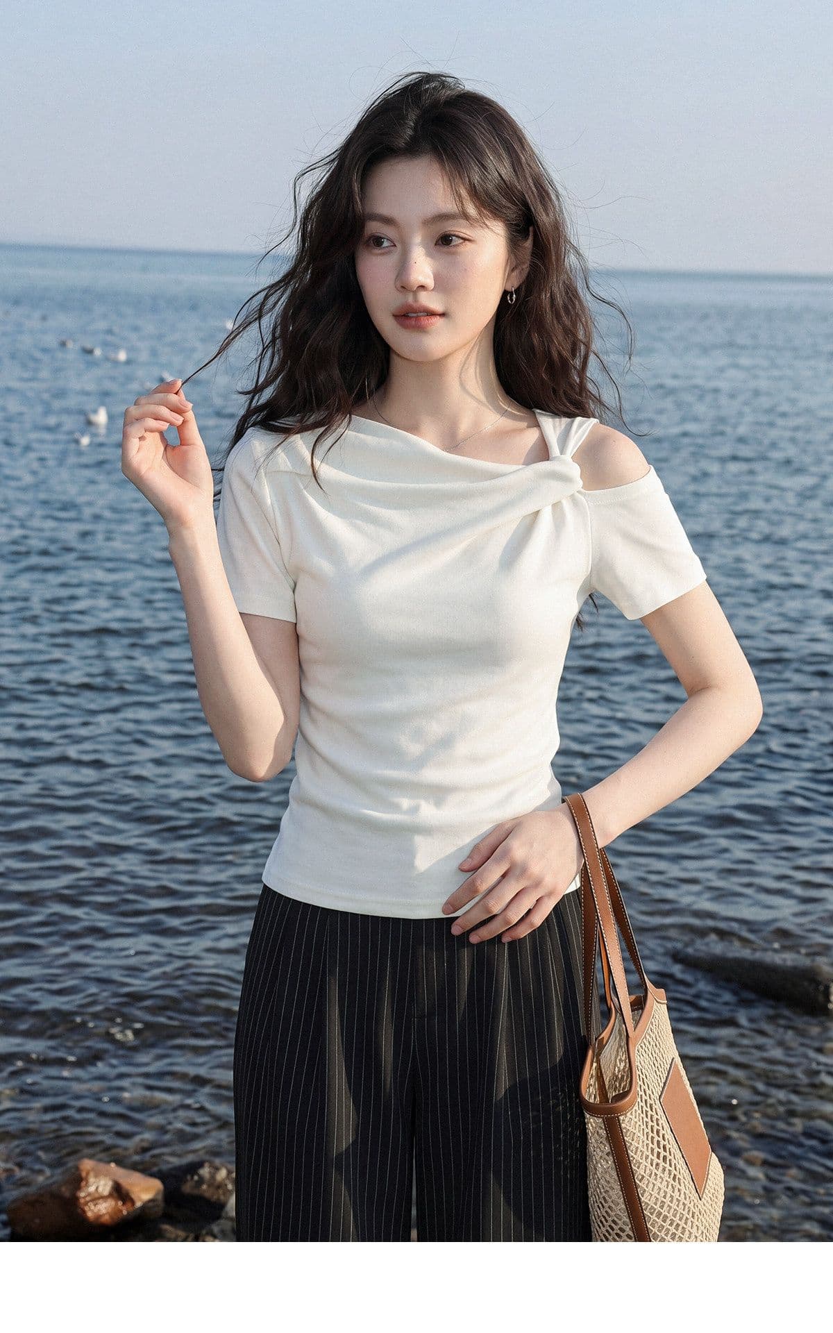반팔 티셔츠 여성 의류 여름 새로운 트렌디 한 부서 디자인 센스 몸매 가꾸기 자수 배색 비스듬한 칼라 맨위 상세 이미지 9