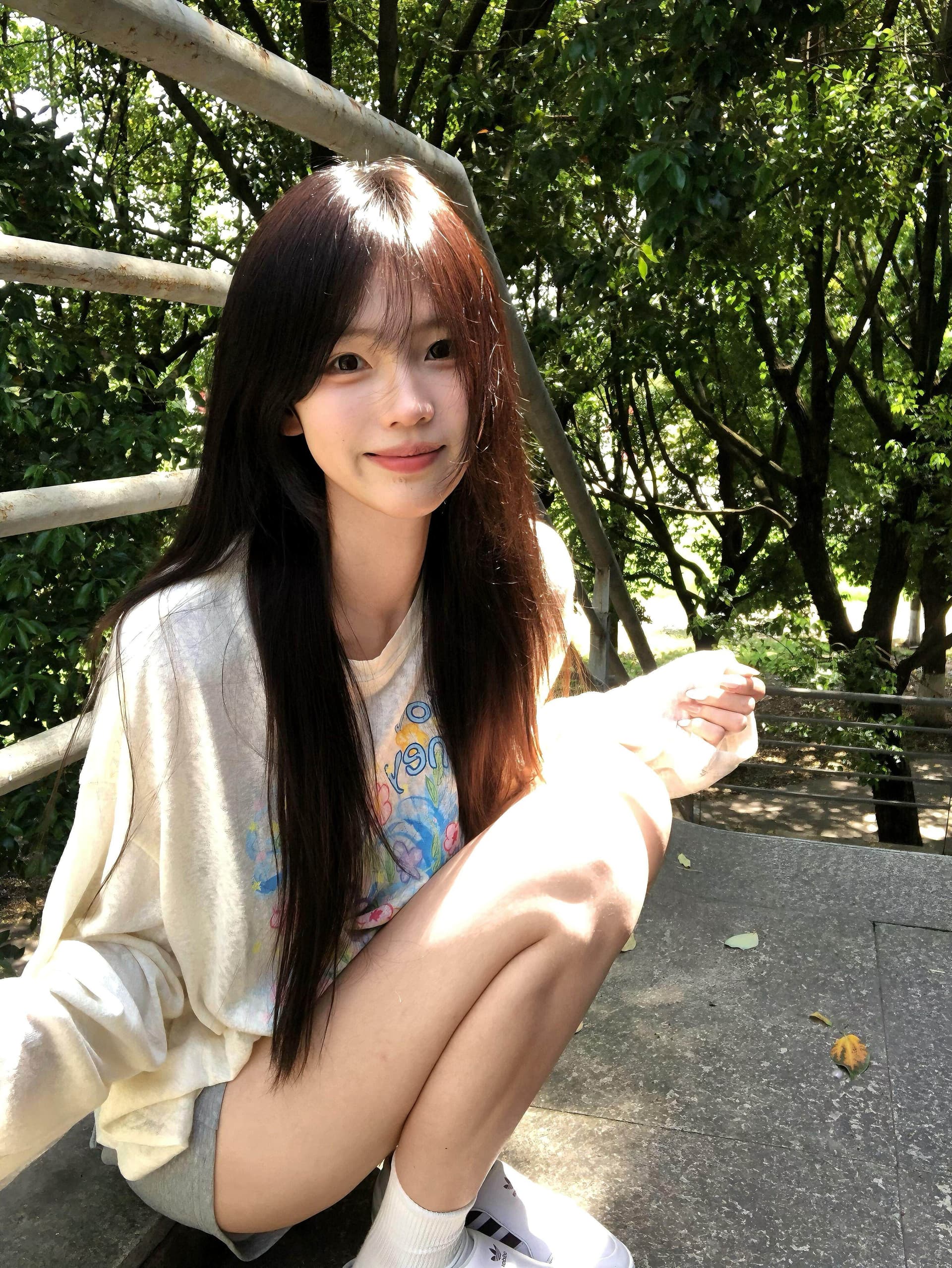 눈꽃 면 한 부서 화이트 자외선 차단 프린트 긴팔 티셔츠 여성 여름 얇은 스타일 루즈핏 Tulle 아름다운 블라우스 이미지 4