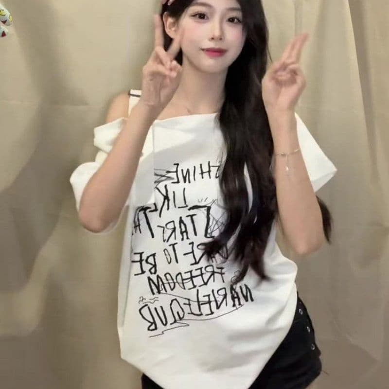 아메리칸 레트로 창의성 프린트 비스듬한 어깨 반팔 티셔츠 여성 여름 루즈핏 슬림해 보이는 느긋한 달콤한 차가운 오프숄더 이미지 4