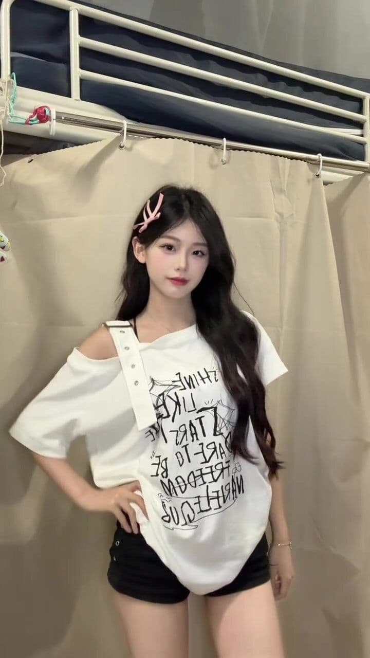 아메리칸 레트로 창의성 프린트 비스듬한 어깨 반팔 티셔츠 여성 여름 루즈핏 슬림해 보이는 느긋한 달콤한 차가운 오프숄더 상세 이미지 6