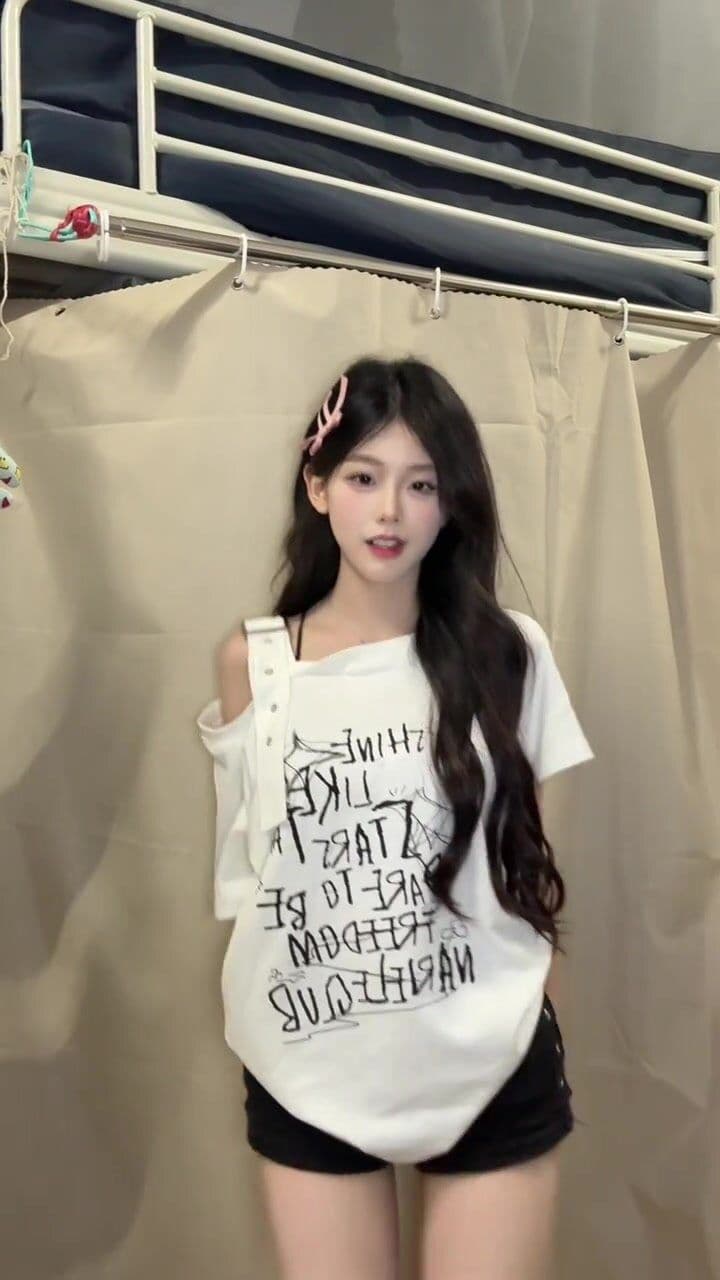 아메리칸 레트로 창의성 프린트 비스듬한 어깨 반팔 티셔츠 여성 여름 루즈핏 슬림해 보이는 느긋한 달콤한 차가운 오프숄더 상세 이미지 8