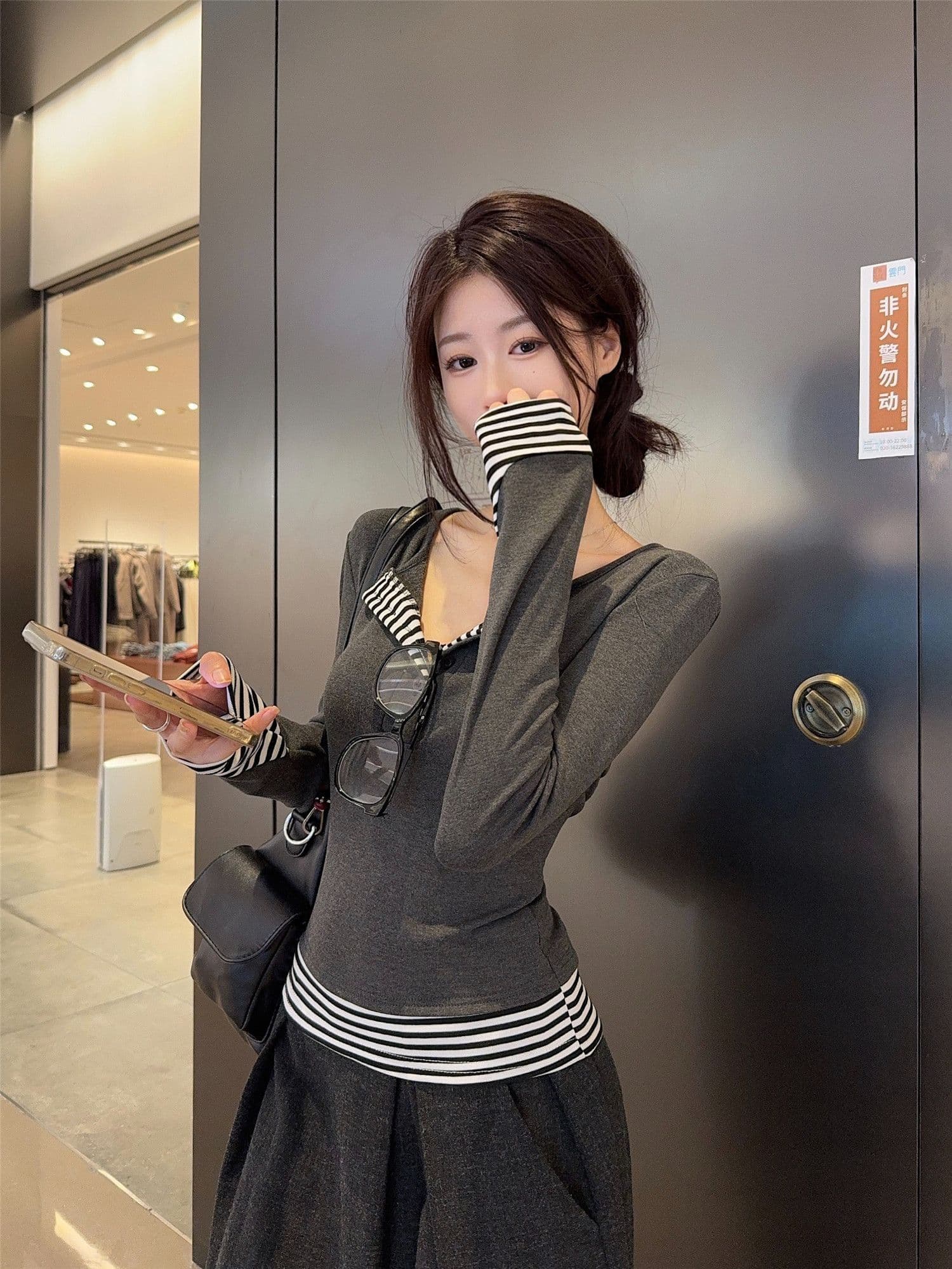 사람들 면 260 그램 원본 품질 디자인 센스 핫걸 스트라이프 패치워크 티셔츠 여성 의류 가을 패치워크 반 개방 칼라 상세 이미지 16