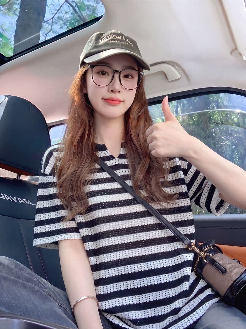 반팔 티셔츠 남자 여성 의류 여름 새로운 트렌디 한 부서 디자인 센스 홀로우 아웃 스트라이프 루즈핏 V넥 맨위 상세 이미지 11